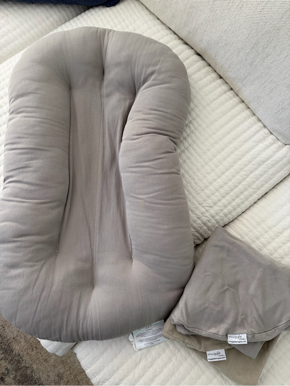 Snuggle Me Organic Infant Lounger and 2 Covers